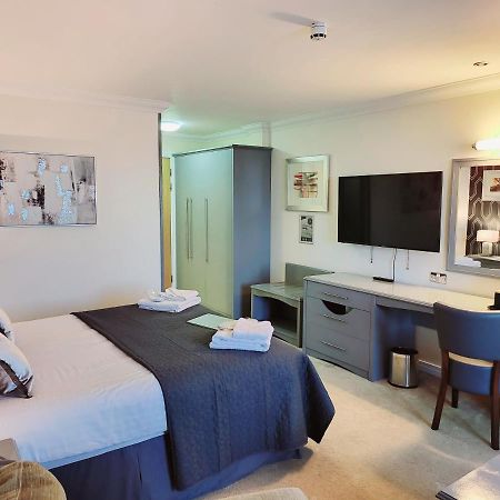 The Telford Whitehouse Hotel ภายนอก รูปภาพ
