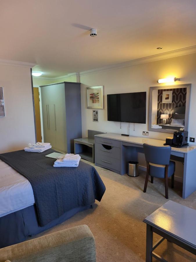 The Telford Whitehouse Hotel ภายนอก รูปภาพ