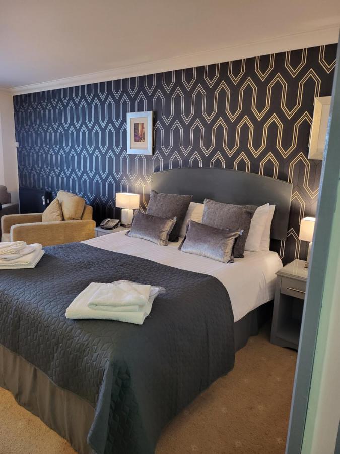 The Telford Whitehouse Hotel ภายนอก รูปภาพ