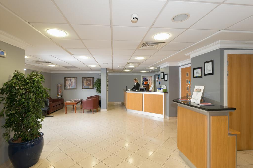 The Telford Whitehouse Hotel ภายนอก รูปภาพ