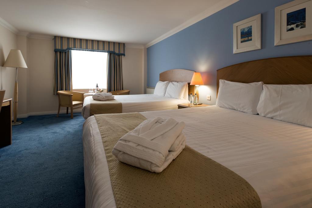 The Telford Whitehouse Hotel ภายนอก รูปภาพ