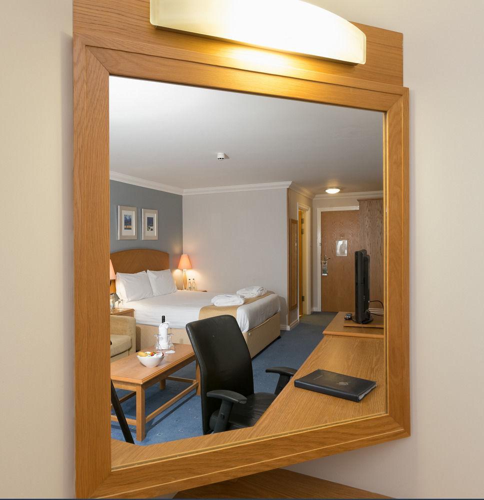 The Telford Whitehouse Hotel ภายนอก รูปภาพ