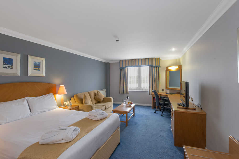 The Telford Whitehouse Hotel ภายนอก รูปภาพ