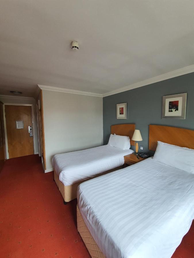 The Telford Whitehouse Hotel ภายนอก รูปภาพ