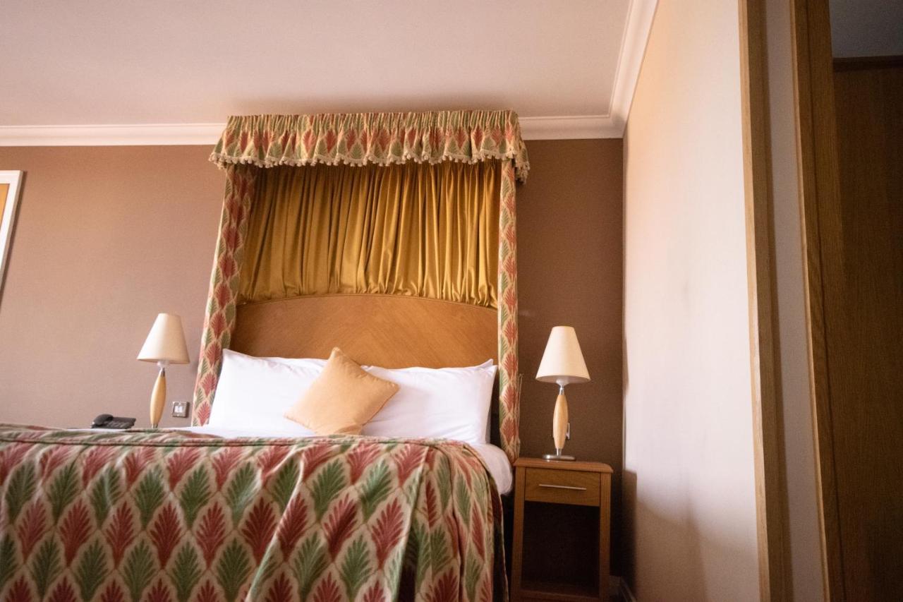 The Telford Whitehouse Hotel ภายนอก รูปภาพ
